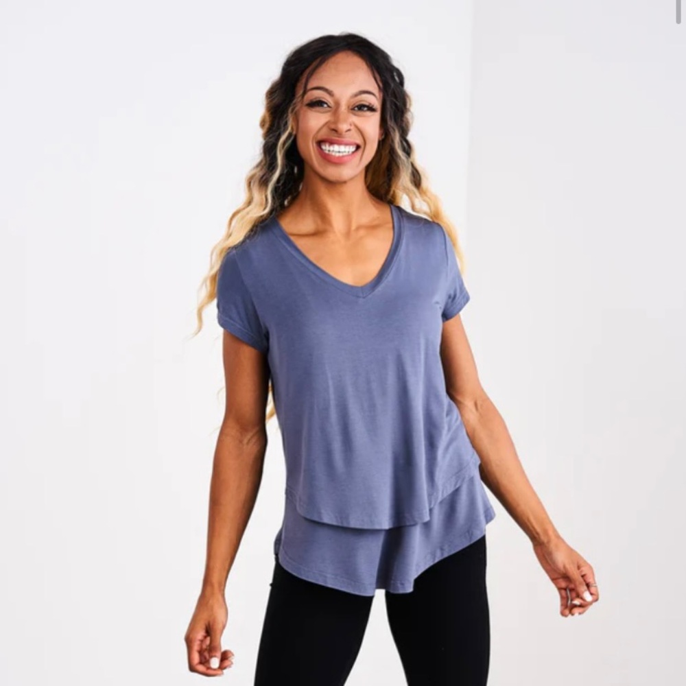 Latched Mama V-neck Boyfriend Nursing Tee XL
